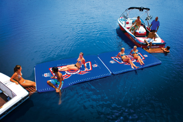 The 5 Benefits of Floating Water Mats for Family